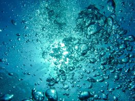 blue-liquid-bubbles-underwater-62307