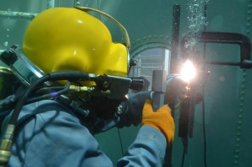 underwater-welding-5-1024x678